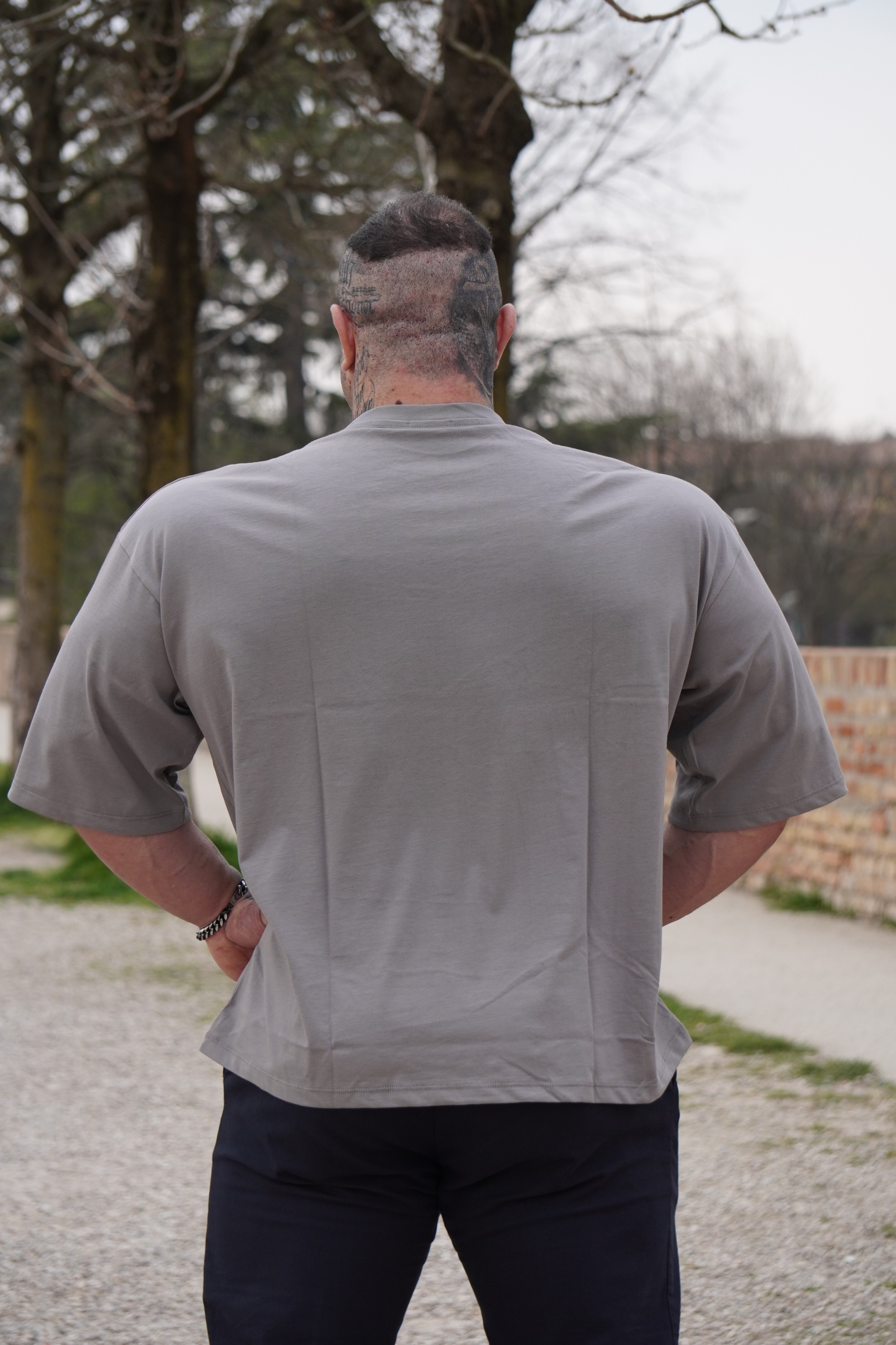 IRON GREY OVERSIZE LOGO T-SHIRT