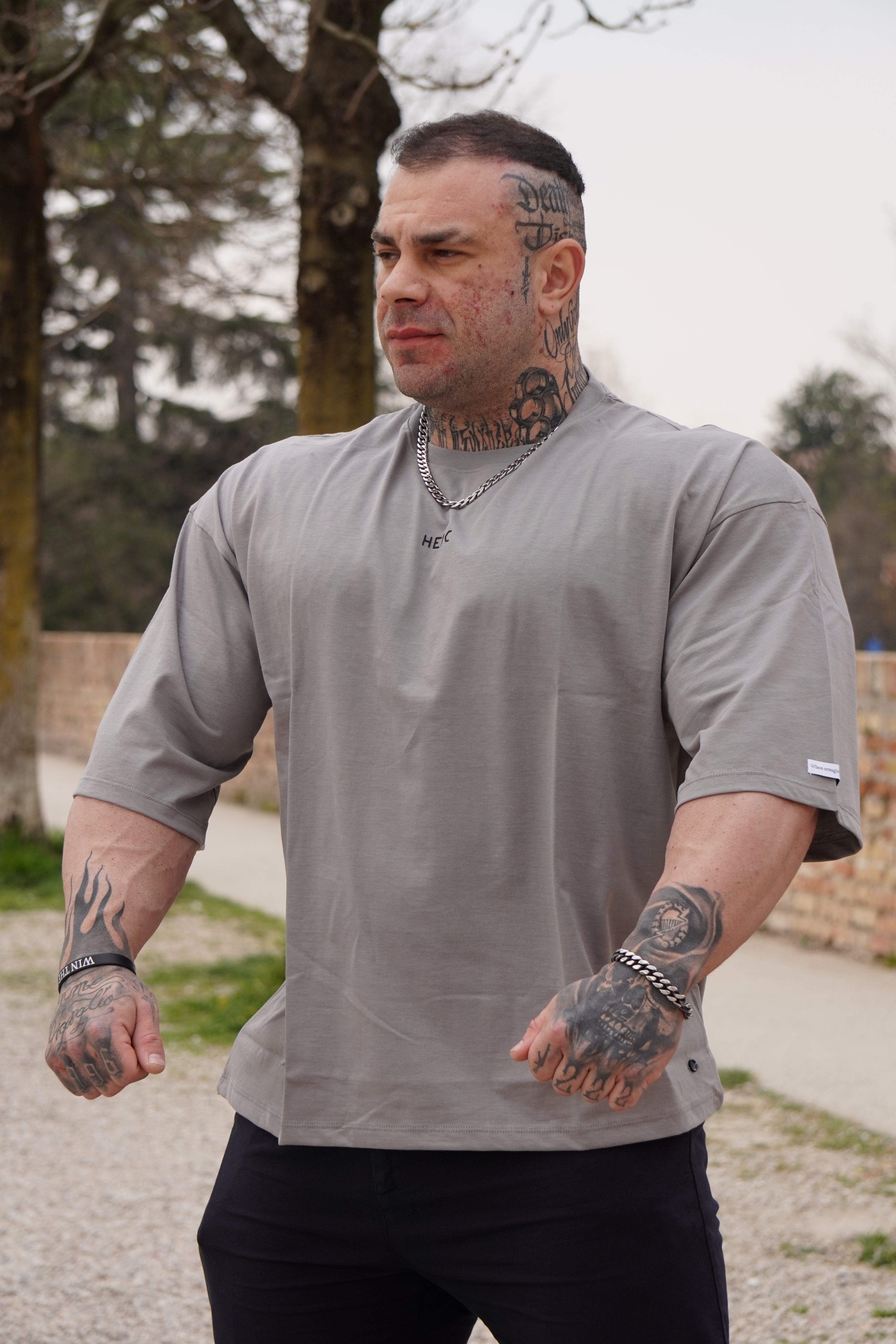 IRON GREY OVERSIZE LOGO T-SHIRT