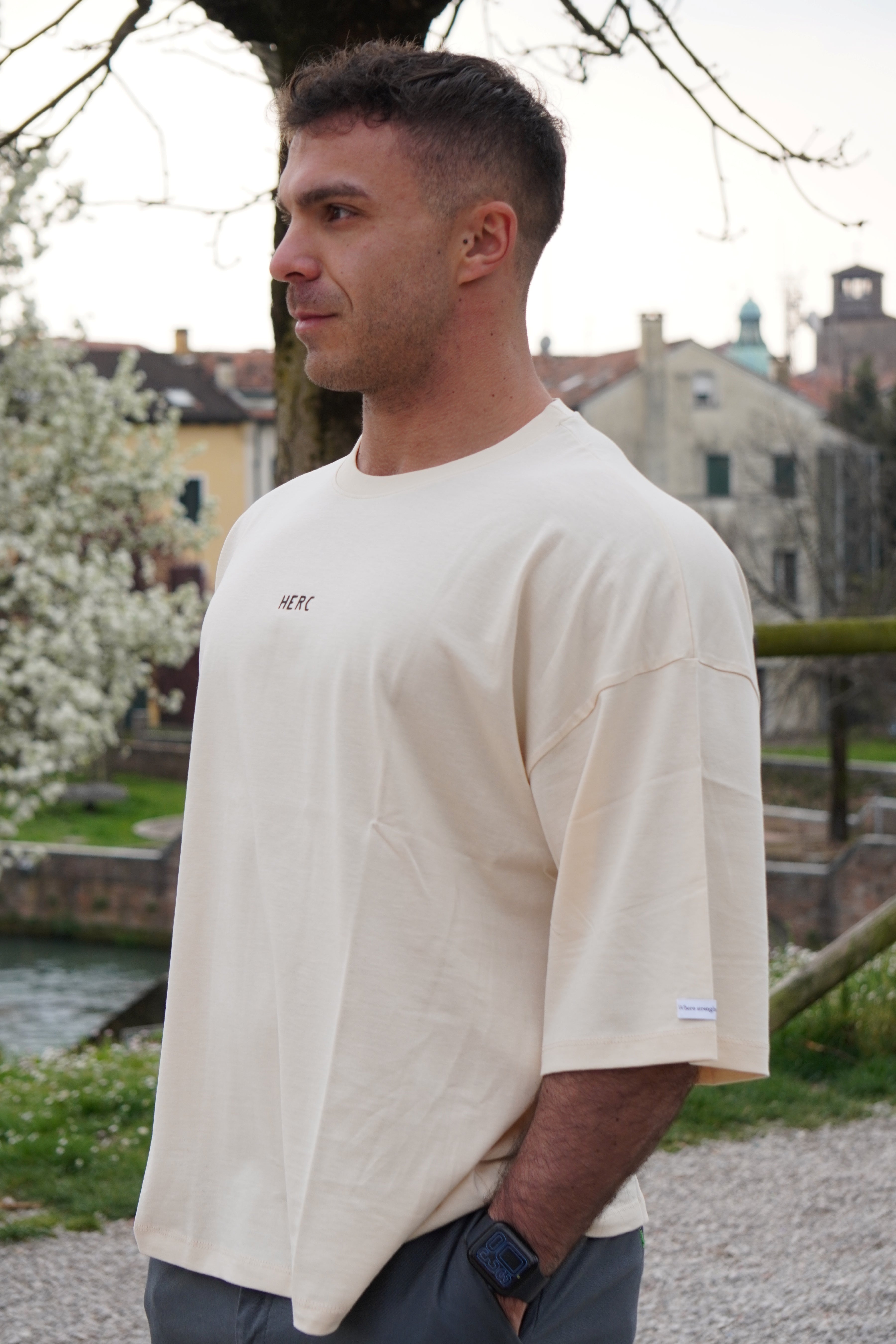 IVORY OVERSIZE LOGO T-SHIRT