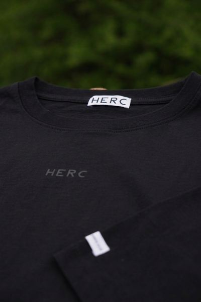 BLACK OVERSIZE LOGO T-SHIRT