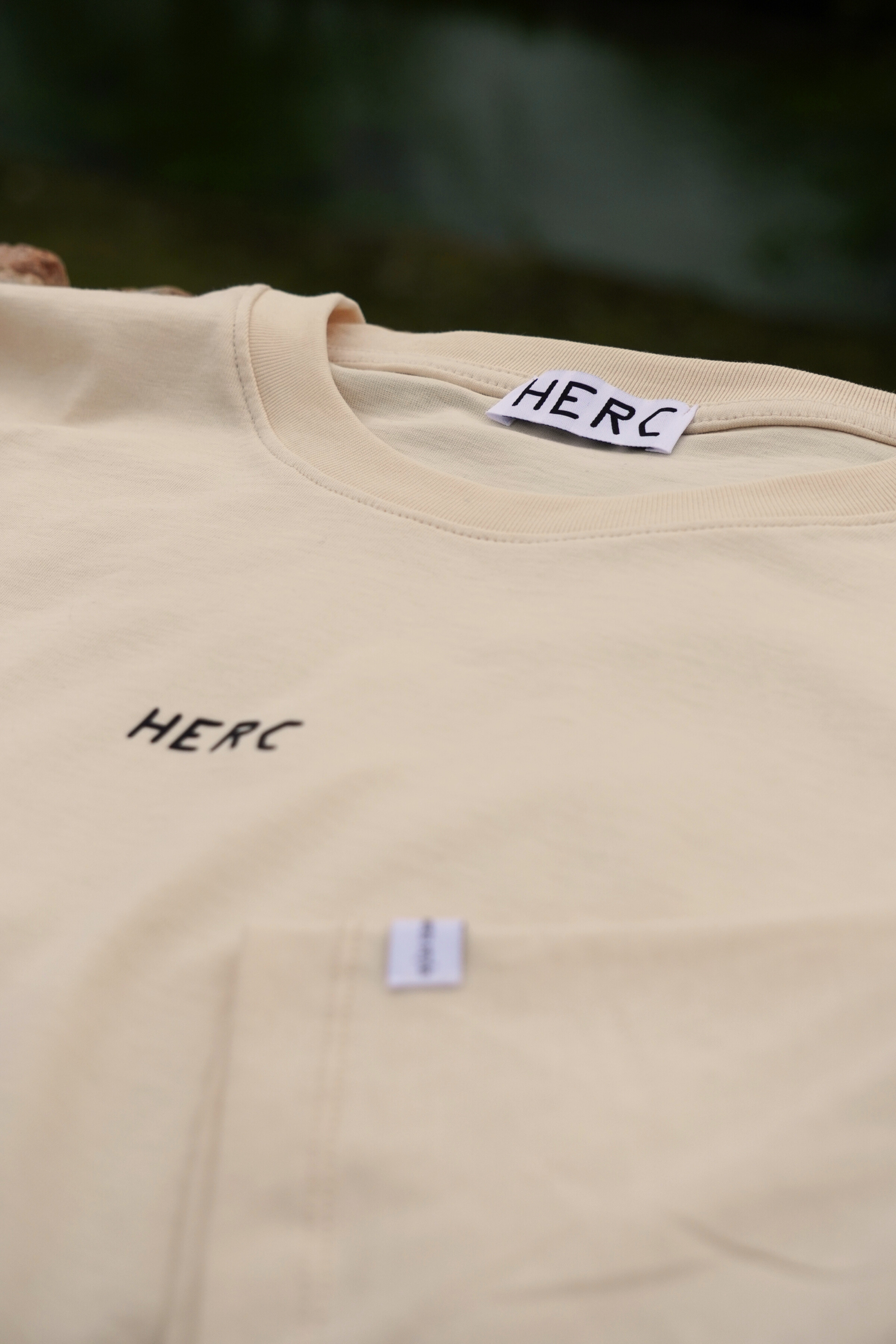 IVORY OVERSIZE LOGO T-SHIRT