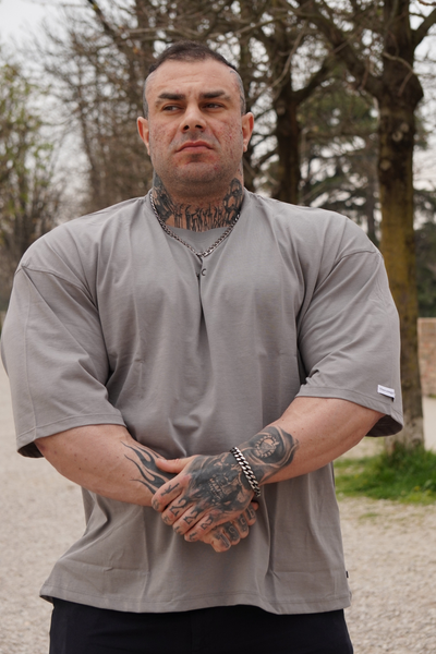 IRON GREY OVERSIZE LOGO T-SHIRT